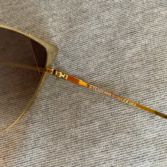 Fendi cat eye sunglasses for women main image 10
